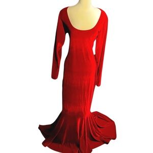 RED VELVET SCOOP NECK MERMAID GOWN WITH LONG TRAIN. Tags on.